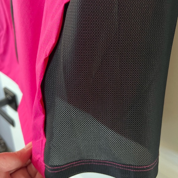 IllumiNITE Newport Reflective Running/Walking Vest, M - Picture 8 of 14